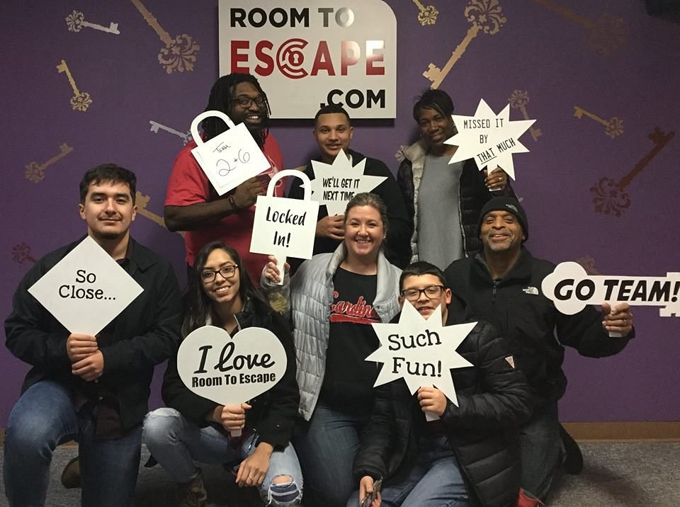 Room to Escape Fort Wayne Friends and Family Outings
